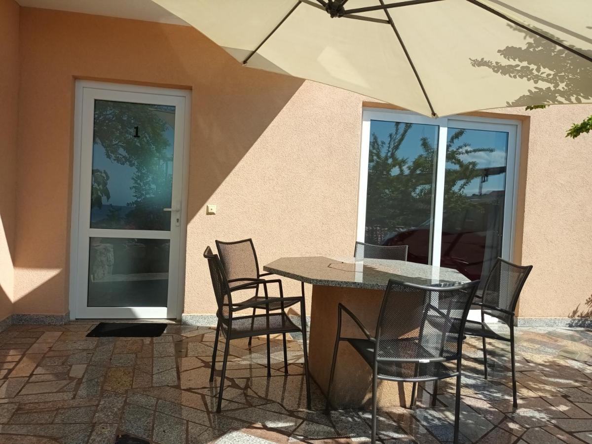 Sea & Honey Apartment Veglia Exterior foto